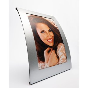 Portarretrato de metal BASIXX plata para 9x13 cm