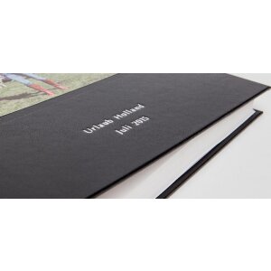Álbum de fotos KOLARA negro con su foto + texto páginas blancas
