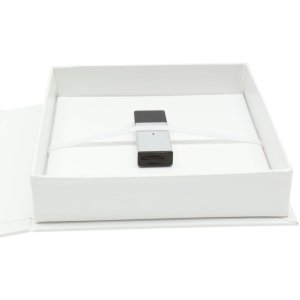 Caja de almacenamiento para USB y fotos blanca