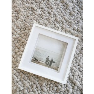 Marco con paspartú madera blanca 20,0 x30,0 cm S67NK