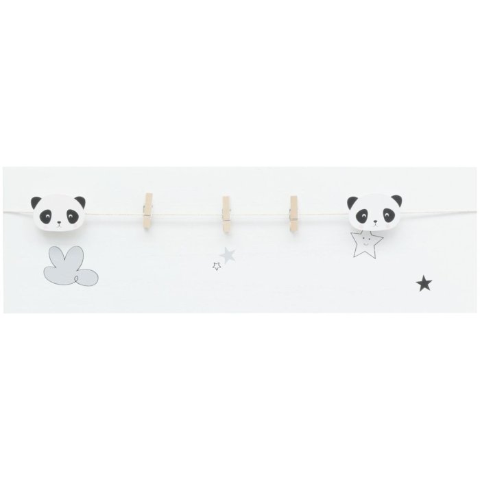 Pared de madera blanca con pinzas para la ropa y dibujo de panda 15x48 cm