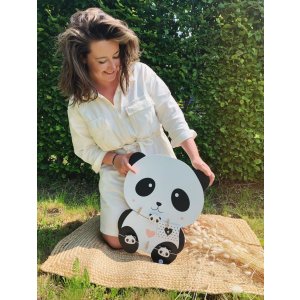 Pared de madera en forma de panda con soportes 38x48 cm