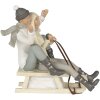 Trineo con pareja - figura decorativa gris 19x14x17 cm 6PR4660