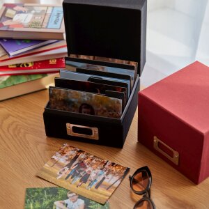 HNFD Caja de fotos de lino Sawala 700 fotos 10x15 cm con separadores Lino blanco