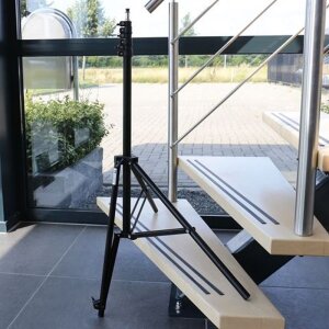 Trípode para lámpara Falcon Eyes con pata ajustable L-2440A-B 240 cm