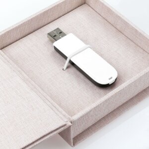 ZEP USB Box Modena Lino beige 11x11x3 cm con foto recortada sin memoria USB
