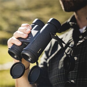 Prismáticos Noblex NF 8x42 Inception negro impermeable a prueba de golpes