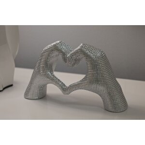 Escultura Lover Silver de poliresina plateada 25x7.5x13.5 cm manos forma de corazón