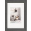 Marco de madera Walther HOME gris 20x30 cm con passepartout 13x18 cm